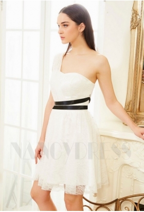 robe de cocktail blanc court