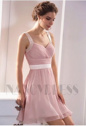 Robe cocktail rose courte