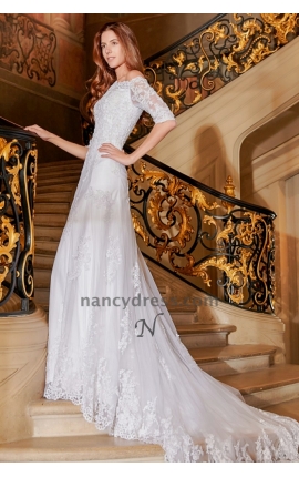 Robe de mariée manche longue avec traîne