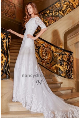 Robe de mariée manche longue avec traîne