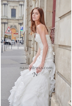 robe de mariée bustier jupe à volants