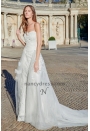 Robe de mariée blanc cassé A-Line avec traîne