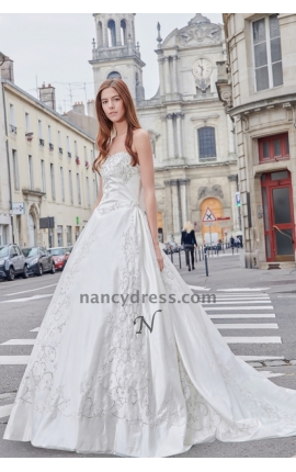 robe mariage taffetas avec jolies broderies