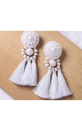 Boucles d'oreilles pompon blanc boheme