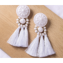 Boucles d'oreilles pompon blanc boheme